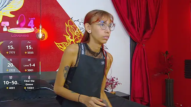 Snapshot of Lunamistyc chatting on 12.19.25 Lunamistyc online show from 12.19.25