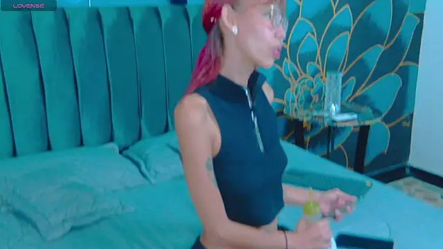 Snapshot of Lunamistyc chatting on 01.13.26 Lunamistyc online show from 01.13.26