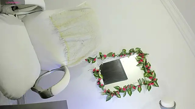 ariana crazzy online show from 12.26.24