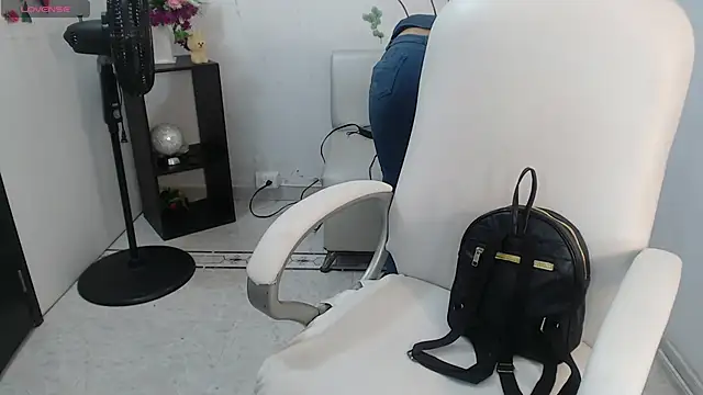 ariana crazzy online show from 01.28.25