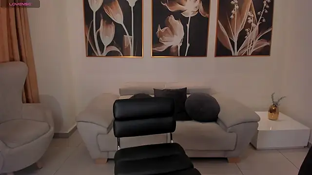 AlinaKravitz online show from 02.08.25