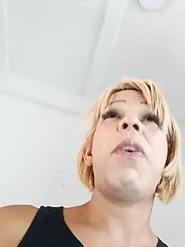 blondebitchlitle online show from 03.03.25