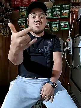 TheBriiaand30 online show from 04.18.26