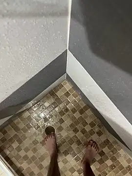 mylovetr1 online show from 12.21.25