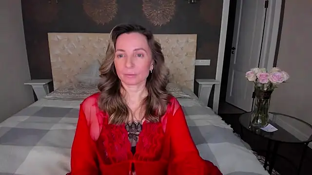 Snapshot of AllisonWilliams chatting on 12.07.24 AllisonWilliams online show from 12.07.24