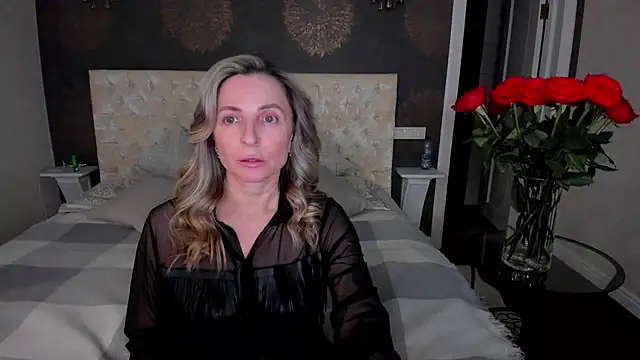 Snapshot of AllisonWilliams chatting on 02.16.25 AllisonWilliams online show from 02.16.25