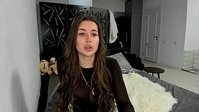 Snapshot of SuraMune chatting on 12.14.24 SuraMune online show from 12.14.24