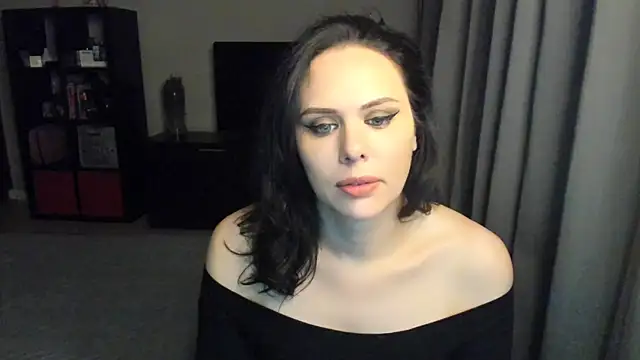 Snapshot of MollyCheiz chatting on 01.15.25 MollyCheiz online show from 01.15.25