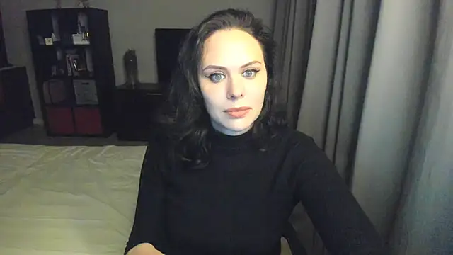 Snapshot of MollyCheiz chatting on 01.18.25 MollyCheiz online show from 01.18.25