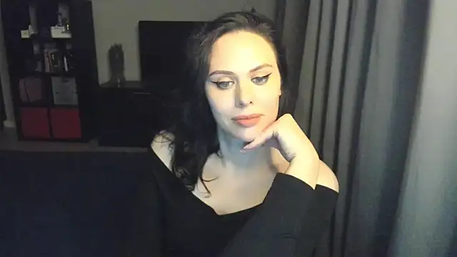 Snapshot of MollyCheiz chatting on 01.24.25 MollyCheiz online show from 01.24.25
