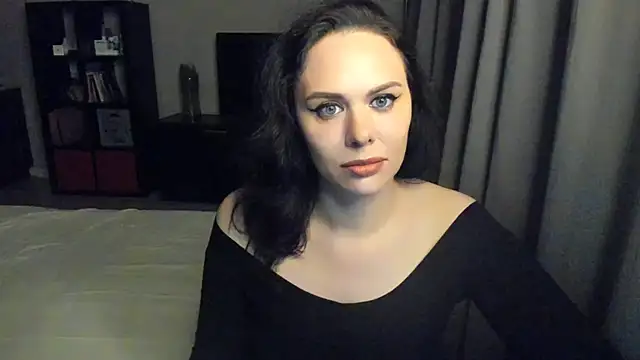 Snapshot of MollyCheiz chatting on 02.27.25 MollyCheiz online show from 02.27.25