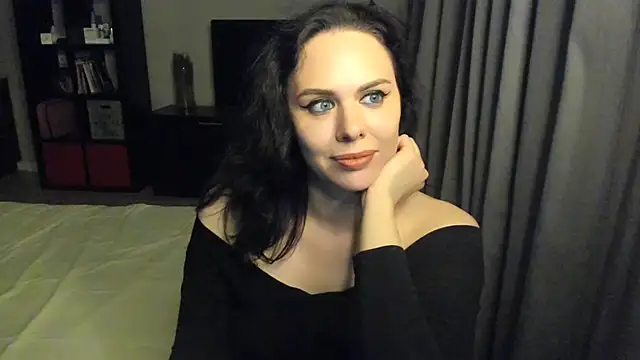 Snapshot of MollyCheiz chatting on 02.27.25 MollyCheiz online show from 02.27.25