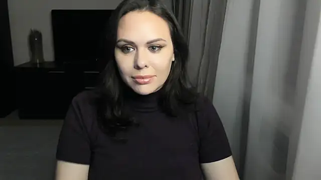 Snapshot of MollyCheiz chatting on 11.14.25 MollyCheiz online show from 11.14.25