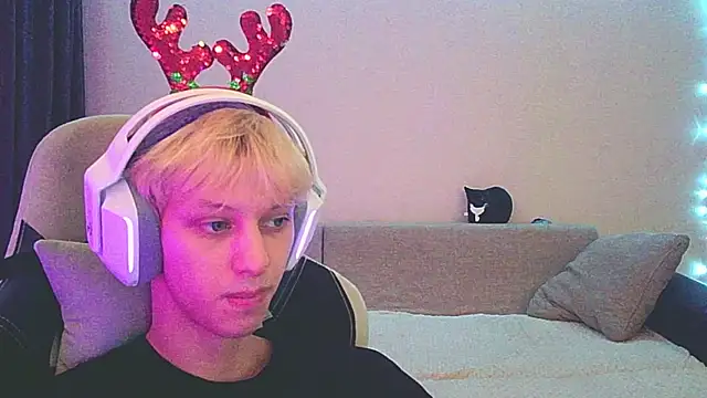 Ostin meow online show from 12.18.24