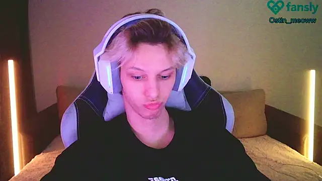 Ostin meow online show from 02.15.25