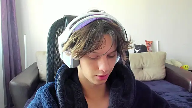 Ostin meow online show from 10.31.25