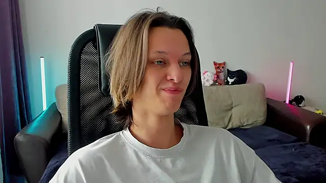 Ostin meow online show from 04.10.26