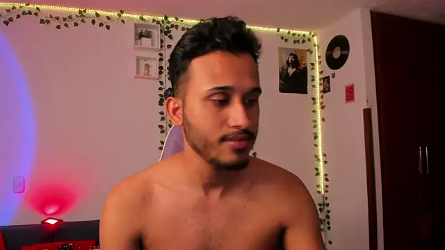 Raf brunette online show from 01.07.25