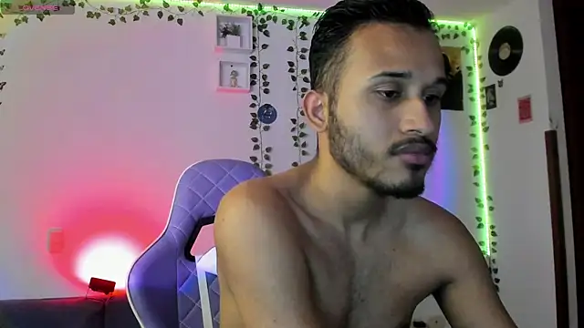 Raf brunette online show from 01.11.25