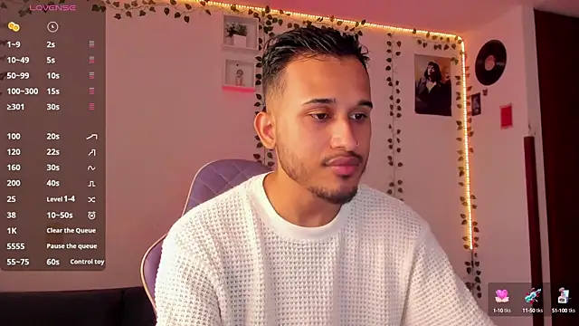 Raf brunette online show from 02.10.25