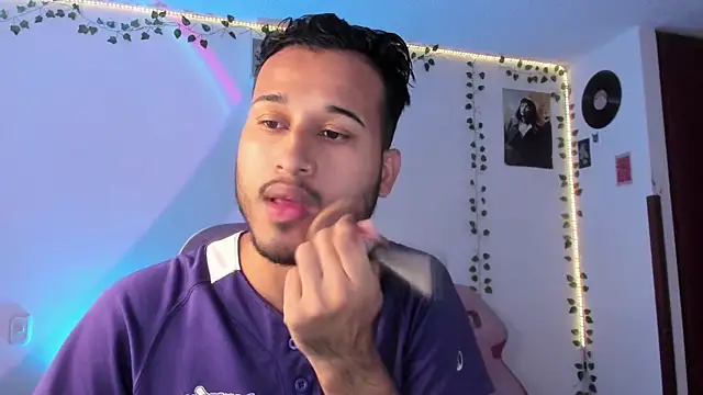 Raf brunette online show from 02.21.25