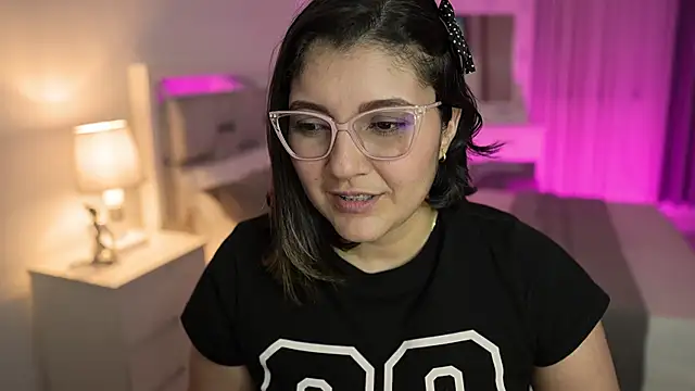 Camilaa bueno online show from 01.12.25