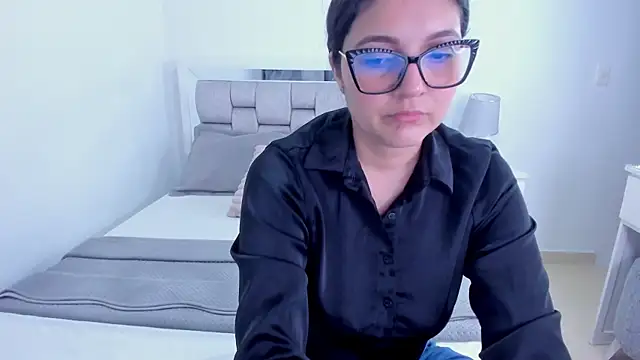 Camilaa bueno online show from 05.11.26