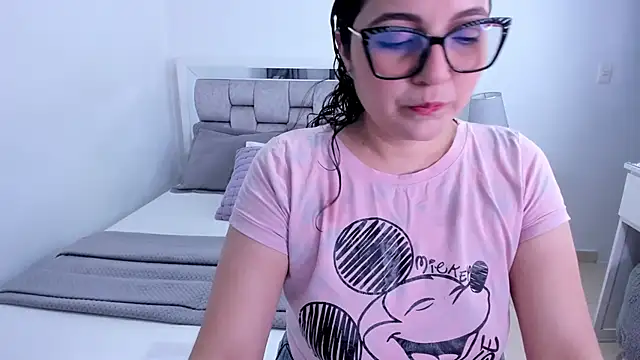 Camilaa bueno online show from 05.20.26