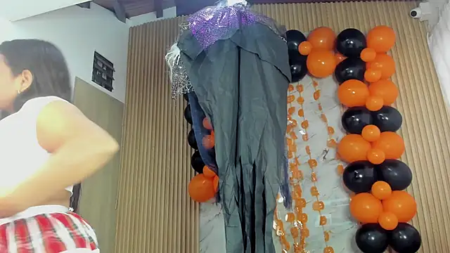 Any topless online show from 10.17.25