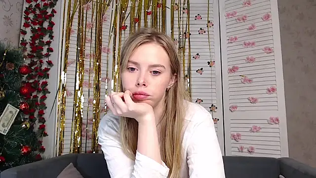 sofiaa here online show from 12.17.25