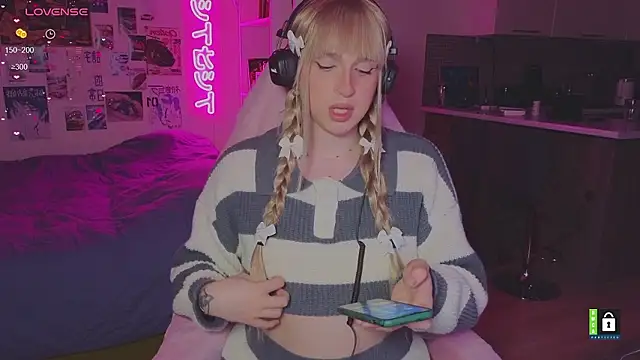 p1nkvenom online show from 02.28.26