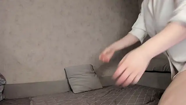 leonabunny online show from 12.24.24