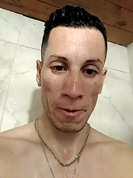 Snapshot of FlacoDani chatting on 09.24.25 FlacoDani online show from 09.24.25