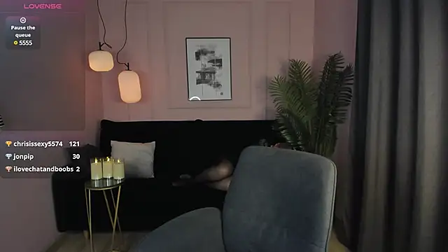 Snapshot of AlexandraKind chatting on 03.12.25 AlexandraKind online show from 03.12.25