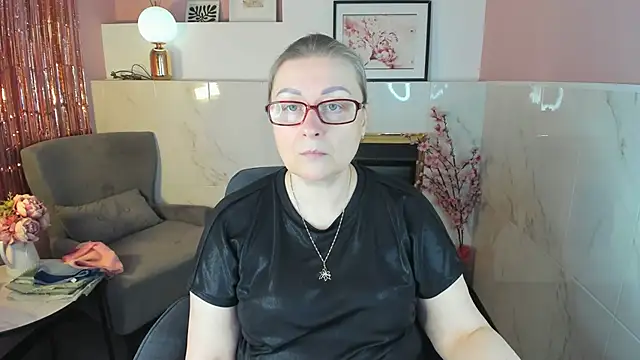 Snapshot of AlexandraKind chatting on 01.16.26 AlexandraKind online show from 01.16.26