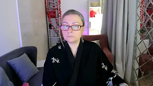 Snapshot of AlexandraKind chatting on 02.24.26 AlexandraKind online show from 02.24.26