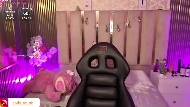 Snapshot of Andy_tay1 chatting on 11.24.25 Andy tay1 online show from 11.24.25