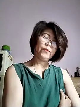 Baby-tits2024 online show from 09.25.25