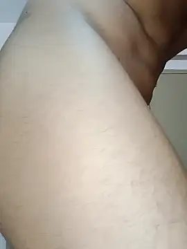 Snapshot of Vignesh3246 chatting on 01.09.25 Vignesh3246 online show from 01.09.25