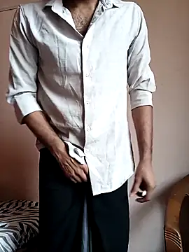 Snapshot of Vignesh3246 chatting on 10.27.25 Vignesh3246 online show from 10.27.25