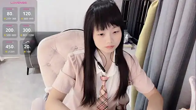 Snapshot of Lena-yyds chatting on 11.03.25 Lena-yyds online show from 11.03.25