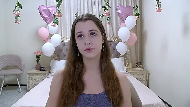 Snapshot of AgataAisitt chatting on 03.10.25 AgataAisitt online show from 03.10.25