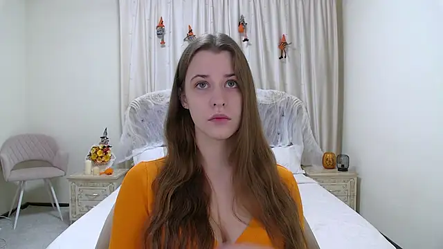 Snapshot of AgataAisitt chatting on 10.25.25 AgataAisitt online show from 10.25.25