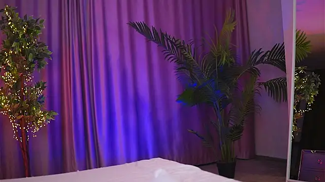 Snapshot of YemayaLuna chatting on 02.24.25 YemayaLuna online show from 02.24.25