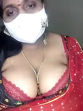 Snapshot of Sexy_Radhikaa chatting on 02.06.25 Sexy Radhikaa online show from 02.06.25