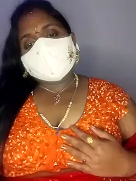 Snapshot of Sexy_Radhikaa chatting on 03.18.25 Sexy Radhikaa online show from 03.18.25