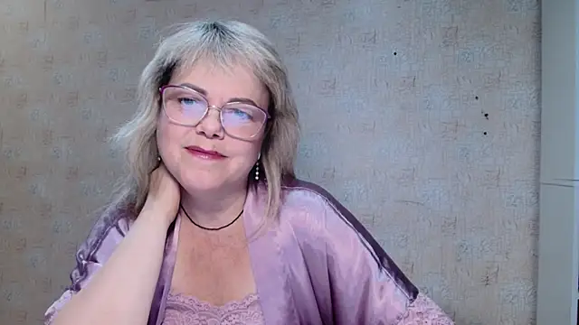 Snapshot of sweetsunset11 chatting on 09.27.25 sweetsunset11 online show from 09.27.25