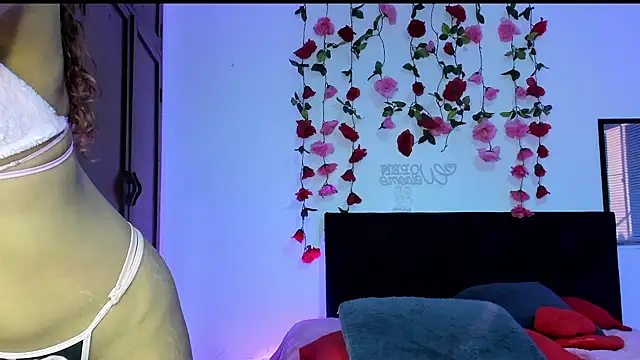 Snapshot of AlanaParker6_ chatting on 12.05.24 AlanaParker6  online show from 12.05.24