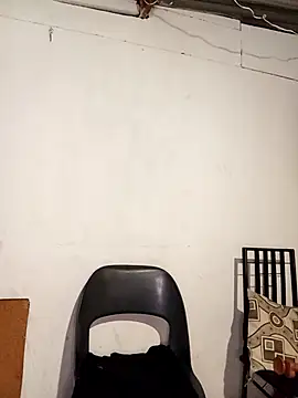 curvyloneah75 online show from 12.17.25