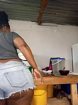 curvyloneah75 online show from 04.22.26